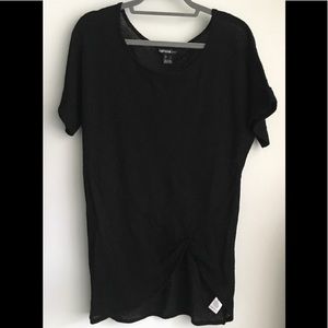 KENSIE Pretty front twist knot black top, small